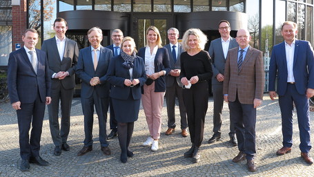 Gruppenbild HWK-Spitzengespräch mit Landtagsabgeordneten des Münsterlands