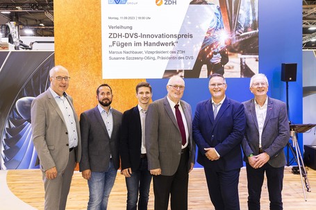 Gruppenbild Elting GmbH gewinnt Innovationspreis "Fügen im Handwerk"