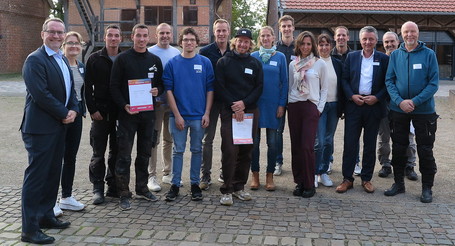 Gruppenbild Handwerkslauf 2023 – Bestenehrung auf Haus Kump